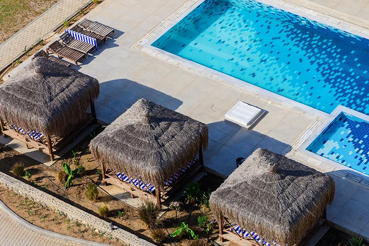 Pool-Houses-&-Cabanas
