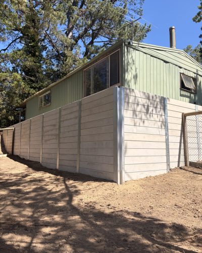 Retaining wall